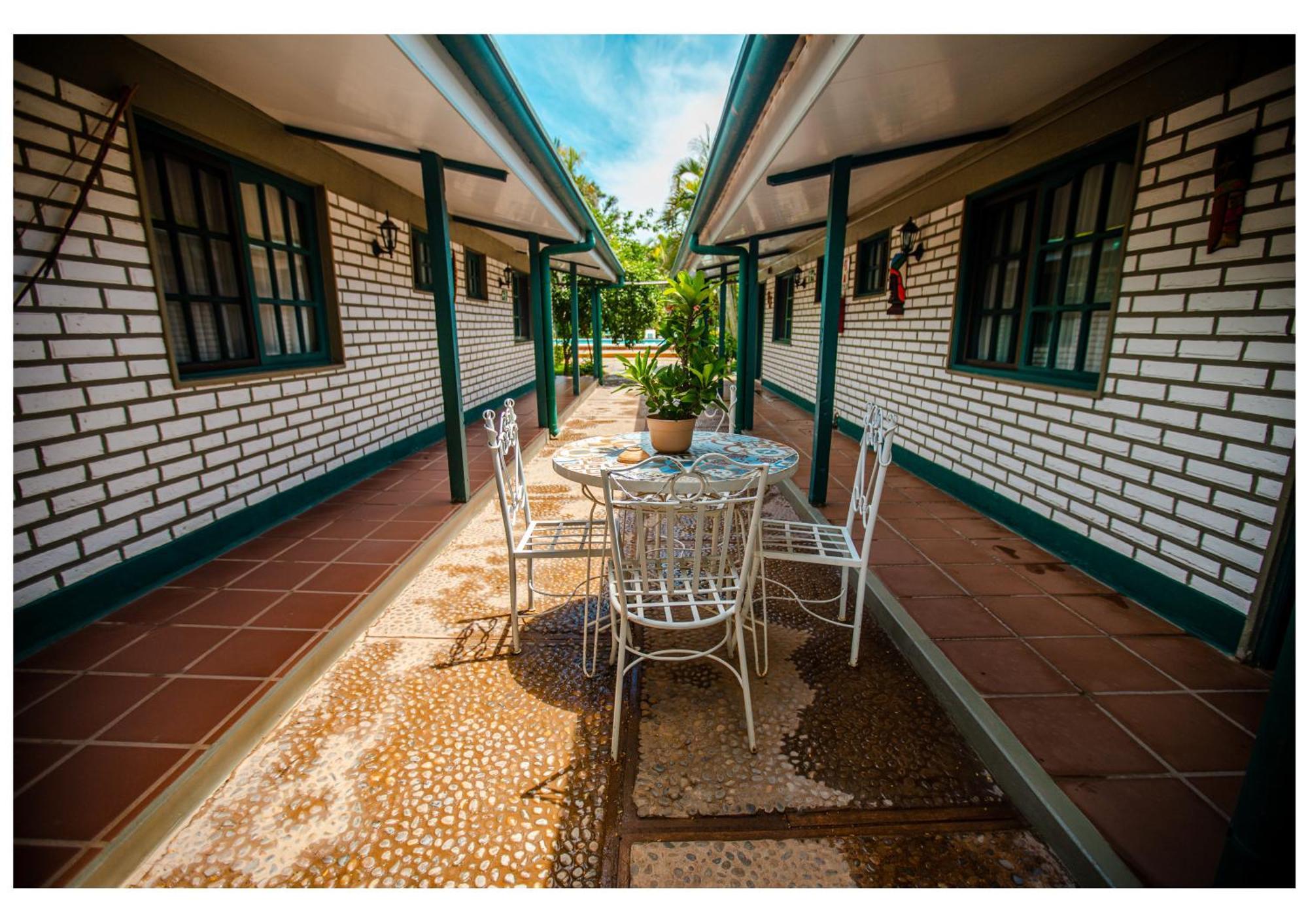 Hotel Boutique El Rancho Olivo Villamontes Exteriör bild